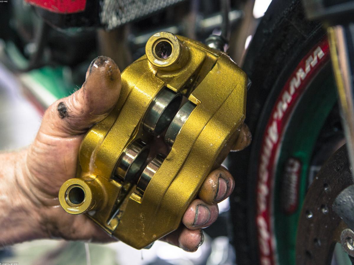 إعلان تجريبي صيانة وتنظيف المكيفات 05